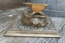ANCIEN PRESSE PAPIER BRONZE ENCLUME OUTILS FORGERON ART DÉCO 