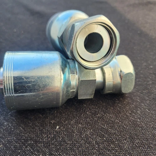 1JS71-20-20 1 1/4" to 1 1/4" Female ORS Swivel, J Series