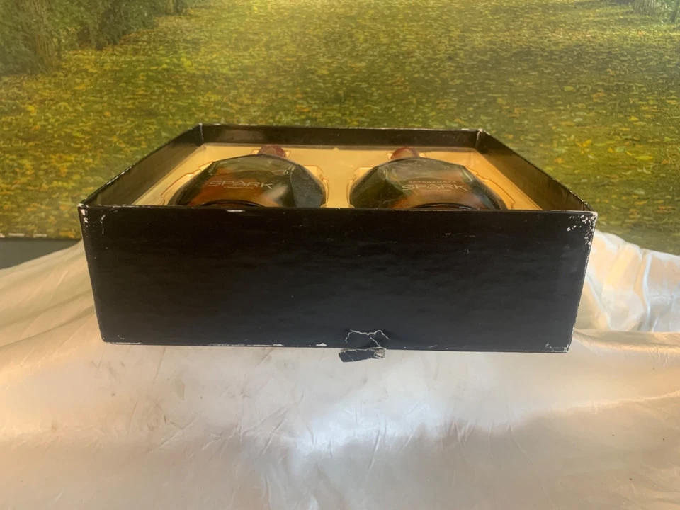 LIZ CLAIBORNE SPARK 100 ML SPRAY DE COLONIA/100 ML PARA DESPUÉS DEL AFEITADO (JUEGO DE REGALO) Foto 2 de 4