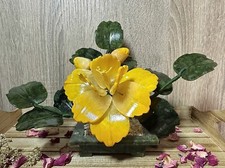 ARRANGEMENT FLORAL / JADE, PIERRE NATURELLE ET VERRE TEINTÉ - 22 x 18 cm, 420 g