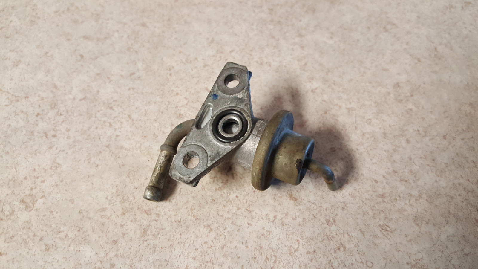 honda civic crv del sol fuel pressure regulator oem a126 eBay