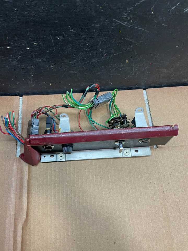 Interruptor limpiaparabrisas ventana delantera Rolls-Royce Silver Spirit 1981 a 1991 OEM M3433 R GD Foto 3 de 4