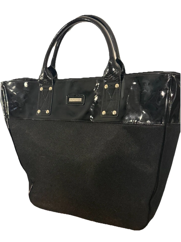 Bolso de Mano Versace Parfums de Lona Negro con Borde de Charol Foto 2 de 4