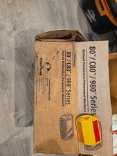 Ennis/Smithsonian Raised Reflective Pavement Markers Yellow and Red Qty:100