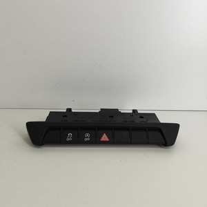 AUDI A1 Sportback GBA Schalterfeld 82A925301AE 1,00 Benzin 85 kW