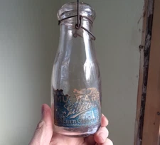 EARLY 1900 GILLETT'S MUSTARD SHERER GILLETT CO CHICAGO "MILK BOTTLE" WITH BAIL