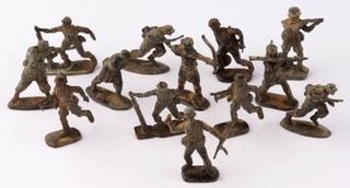 13 pcs Miniature German soldiers figurine WW2 Uniform Statuette WWII Set Army