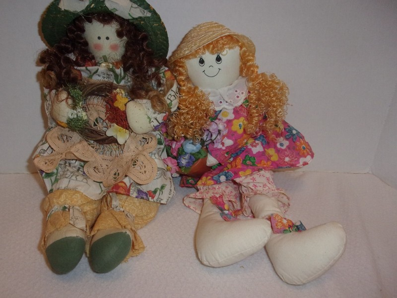 Dolls 2 garden theme,so cute ,were originally on wreaths very soft ,see photos