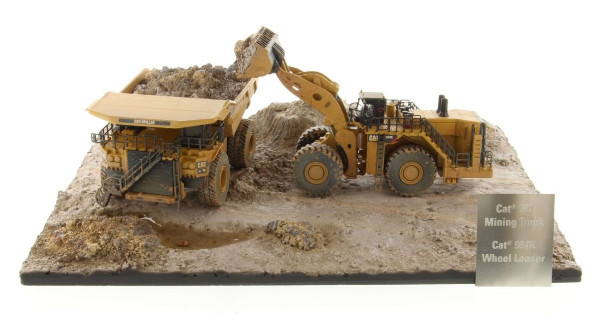 Set Diecast Masters Caterpillar 994K et tombereau 797 en métal injecté pour collectionneurs