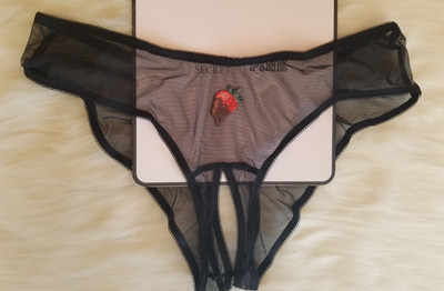 VICTORIA'S SECRET MESH HIGH LEG OPEN CHEEKY PANTY MEDIUM BLACK STRAWBERRY NWT