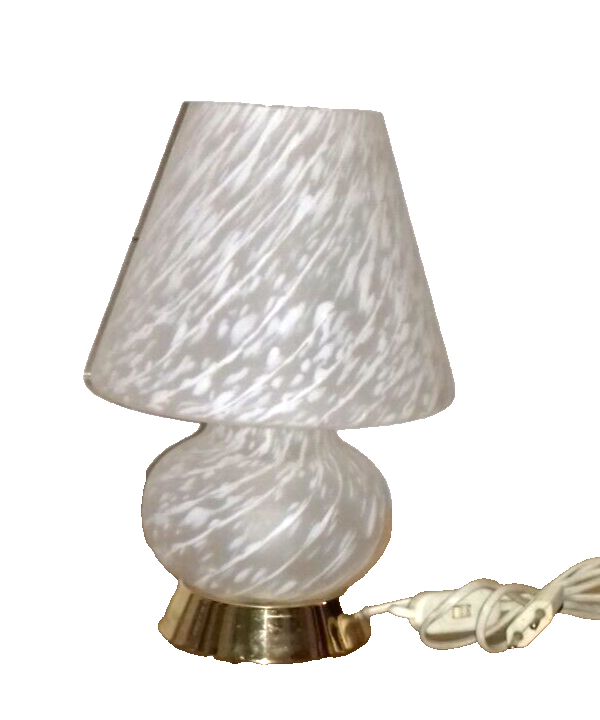 Why is It So Hard to Find a Table Lamp: Expert Tips Revealed