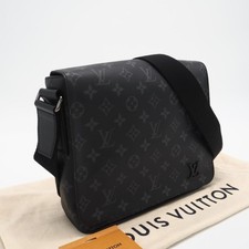   Bag  Excellent condition LOUIS VUITTON Monogram Eclipse District PM NV2