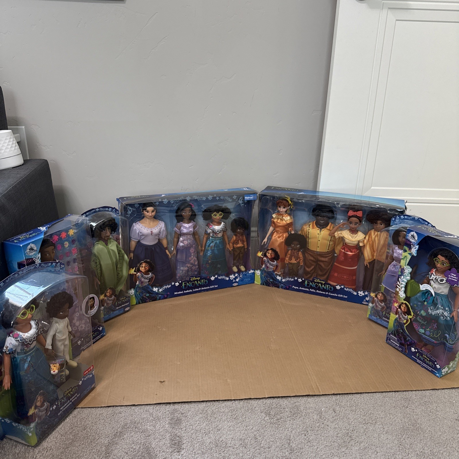 Big Lot Brand New.! Free Shipping 9 In Total