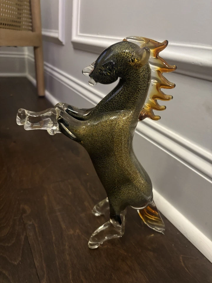 Caballo grande de vidrio con detalles dorados y negros para exhibición sin marca - Leer detalles Foto 3 de 4