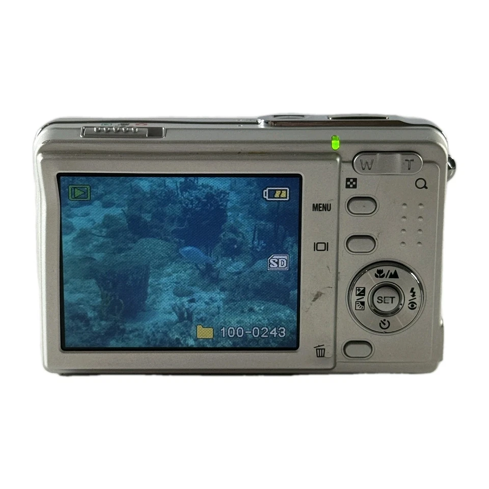 Sealife DC1400 Underwater Camera Kit – MINT Condition – Loaded with Extras! - Image 4 of 4