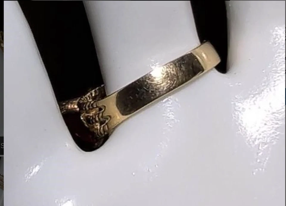 Hermoso anillo de piedras preciosas de oro amarillo de 10 k con zafiro al atardecer tamaño 7 2,63 gramos vívido Foto 4 de 4