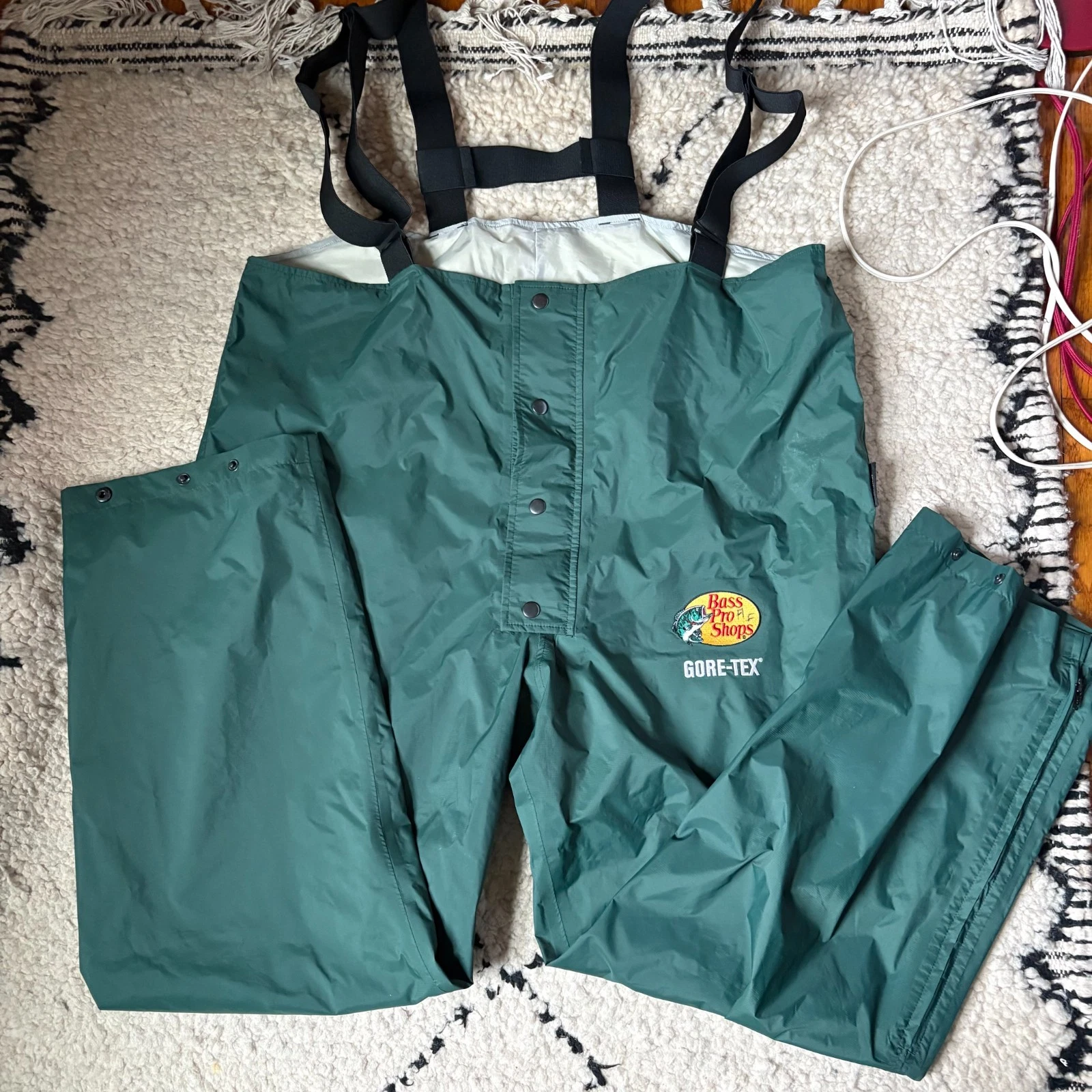Raincoats Vintage Bass Pro Shops Gore-Tex Hooded Rain Jacket Pants Bibs green XL