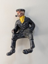 Vintage 1960s 1/32 scale Britains Plastic Farmer Tractor Driver #2055 (damaged)