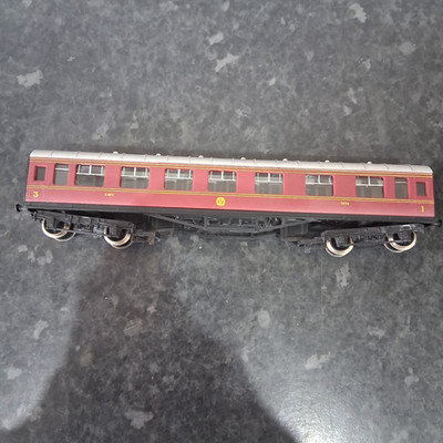 Hornby R433 LMS 57FT Composite 1/3 Class Coach 3934 GC REF EB1