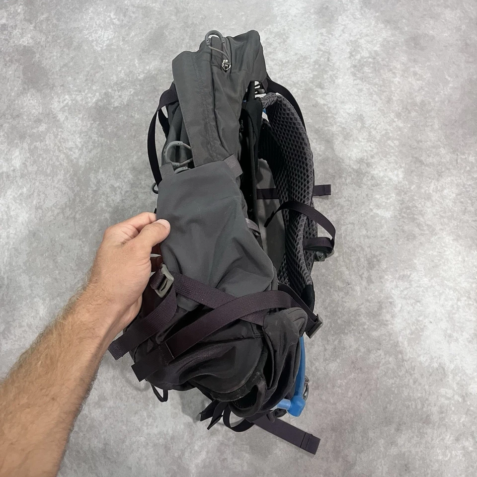 Mochila de Senderismo Osprey Packs Mira 22 - Para Mujer Gris/Púrpura Vejiga Sin Cubierta para Lluvia Foto 4 de 4