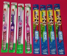 DENTAL00166 - Lot of 8 Kid Toothbrushes 4 GUM 4 Oral-B NEW