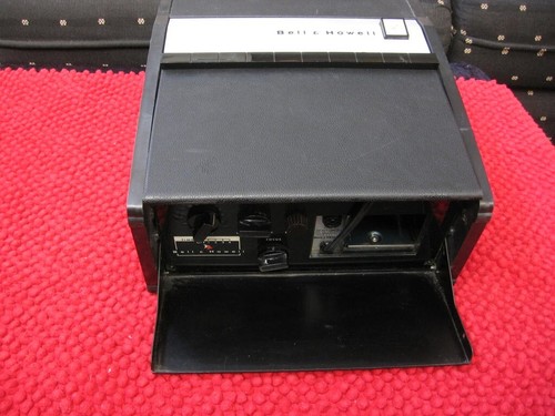 BELL & HOWELL EXPLORER 754 SLIDE PROJECTOR WITH REMOTE and Tray - Picture 5 of 13