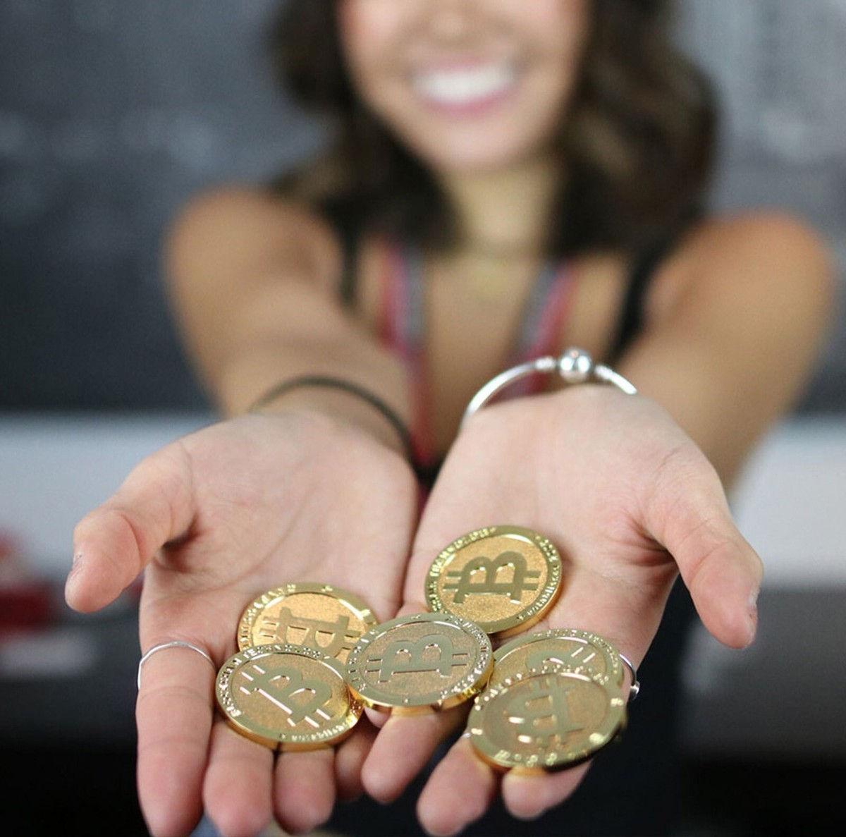 5 - BRAND NEW Physical Real 1oz BITCOIN Gold Plated 38mm Collectible BTC  Coins | eBay