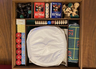 Spielesammlung Dal Negro aus Treviso Schach, Roulette, Dame, Poker  in OvP