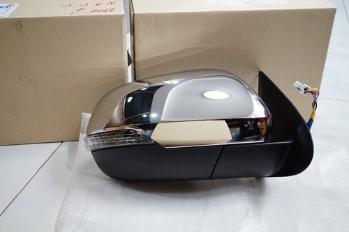 ESPEJO RETROVISOR DERECHO GENUINO AJUSTABLE ELÉCTRICO PLEGADO MITSUBISHI NUEVO PAJERO SPORT - Imagen 8 de 9