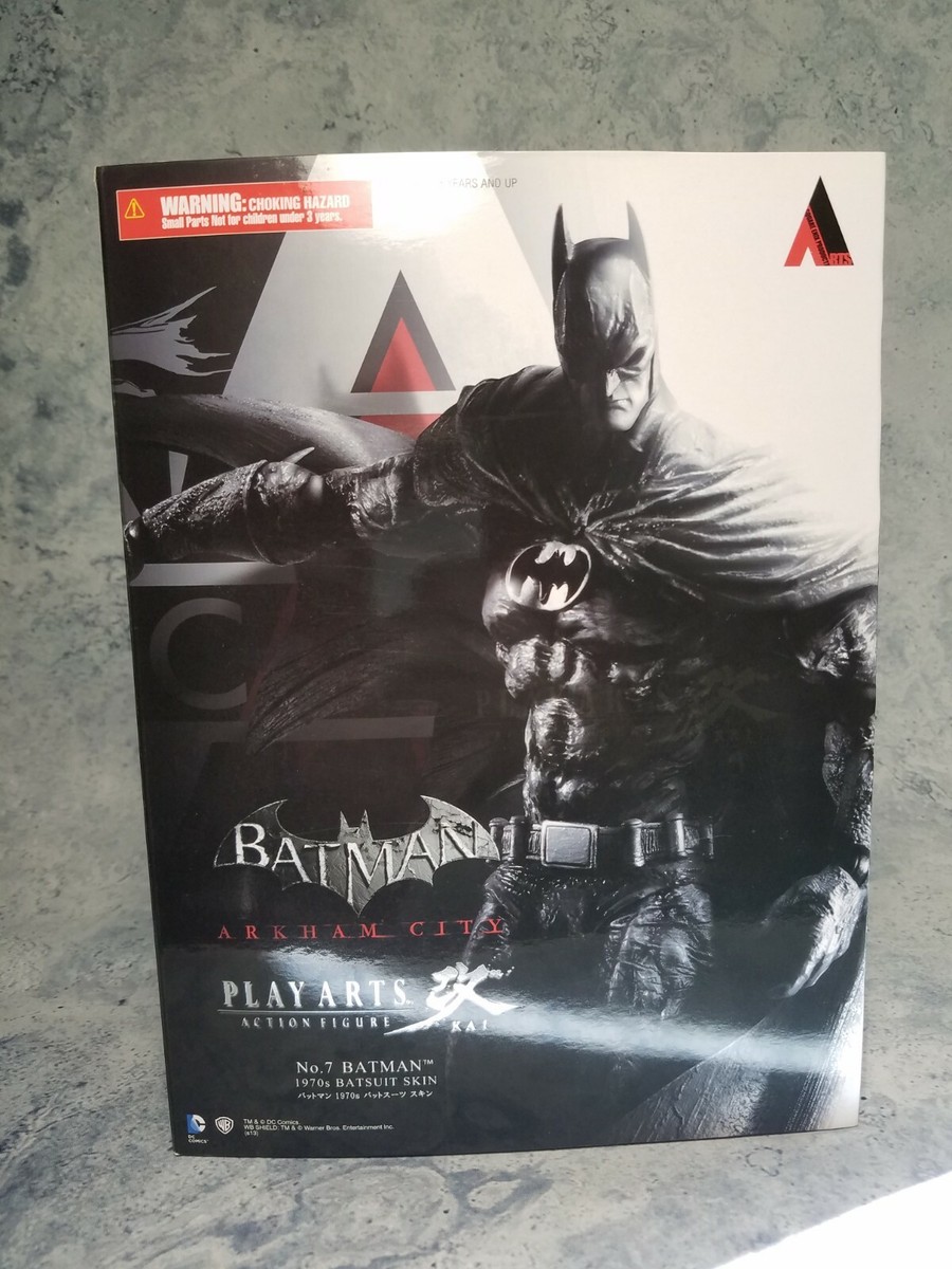 FIGURINE ARTICULÉE PLAY Arts Kai Arkham City - No.7 1970s Batsuit Skin