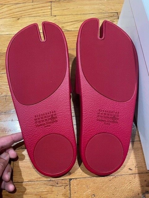 NIB Maison Margiela RED Tabi Pool Slide Sandals Size 43 or NIB Maison Margiela RED Tabi Pool Slide Sandals Size 43 or
