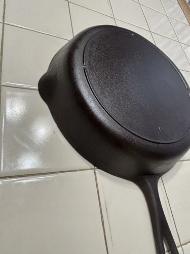 Vintage Lodge #8   Cast  iron Skillet 3 Notch Heat Ring 10.5"