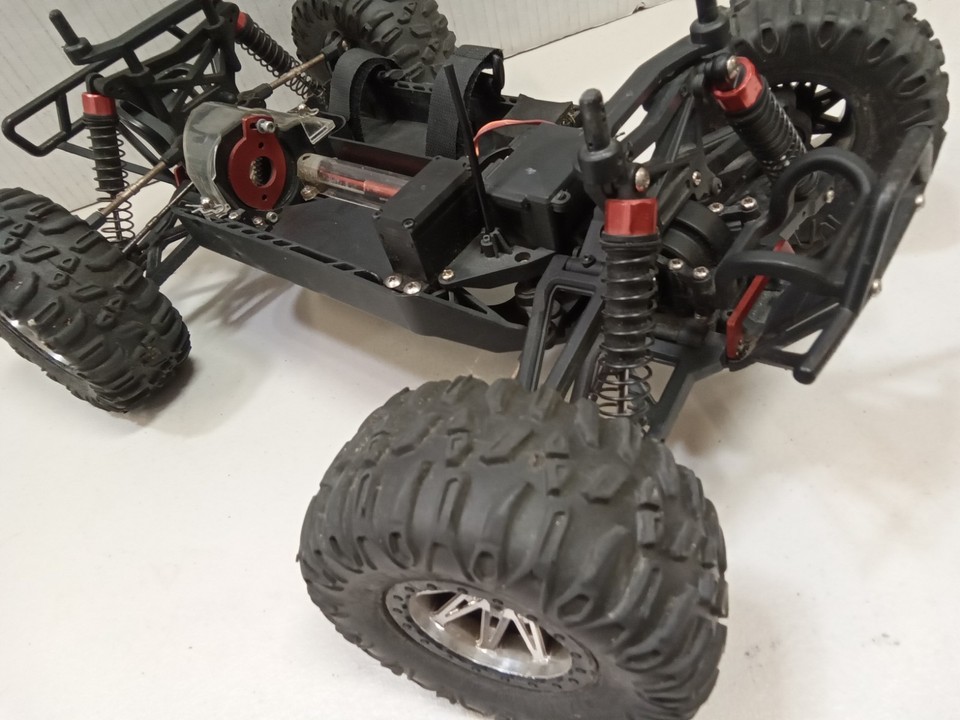 Axial AX10 1:10 Scale Scorpion Rock Crawler with XC-1 Body | eBay