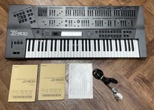 Roland JD-800 Programmable Synthesizer with Manuals - 61 Velocity Keys + 64 FX