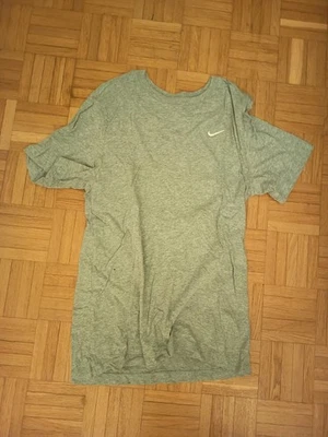 Tee Short Gris Nike - Photo 1/2