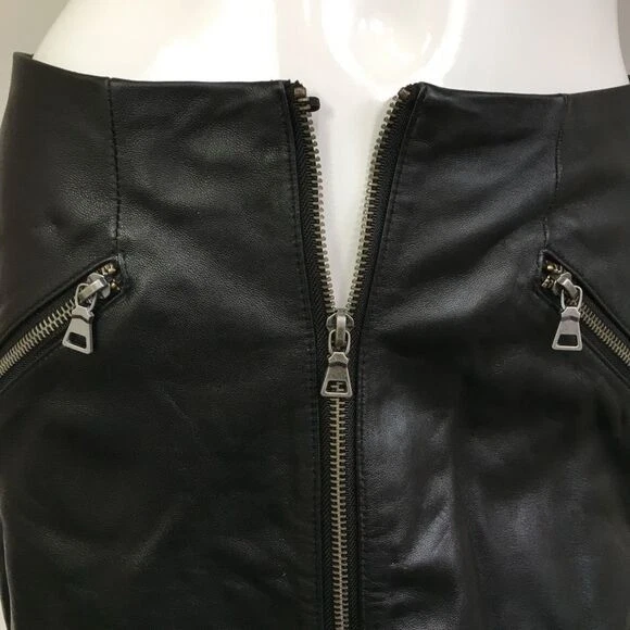 Minifalda Victoria's Secret negra de cuero genuino con bolsillos y cremallera frontal talla 0 Foto 4 de 4