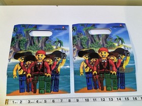 Legoland RARE Gift Bag Lot Pirates Set 7075 Redbeard Ship 2pc Collectible 10x8&rdquo;