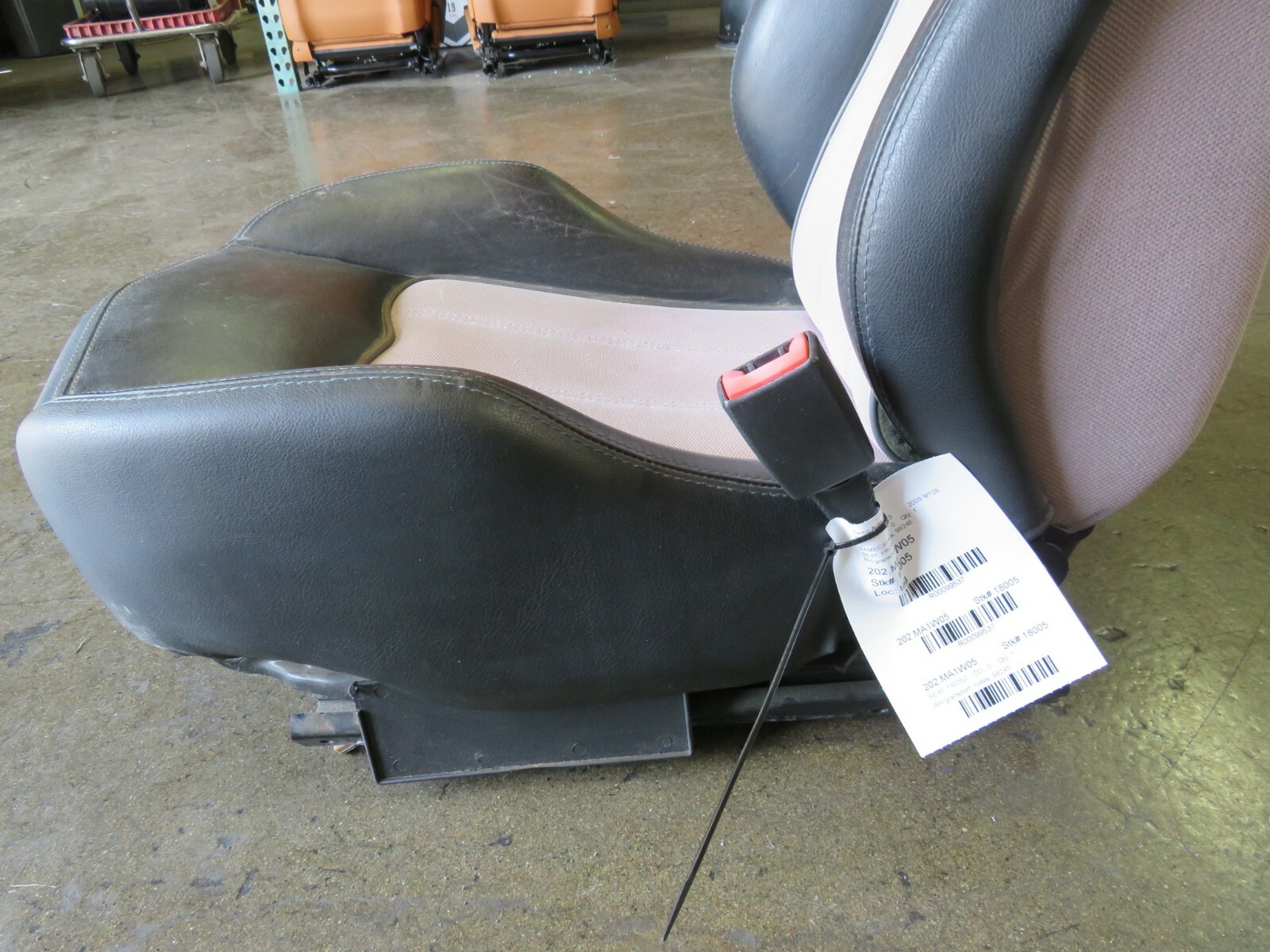 Maserati Gransport, RH, Right, Front Seat, Black, Used, P/N 98245