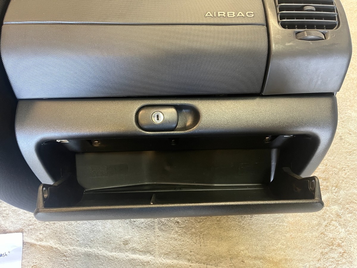 2001 VW CABRIO MK3.5 OEM DIMPLE DASH ASSEMBLY W/ GLOVEBOX