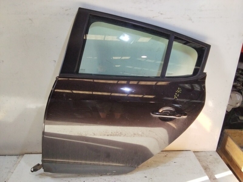 NO REF left rear door Renault Megane III Sedan 5 P 2010 1689549
