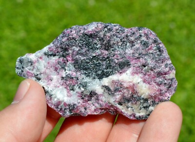 Eudialyte 40 grams - Norra Kärr, Gränna, Jönköping, Jönköping County, Sweden