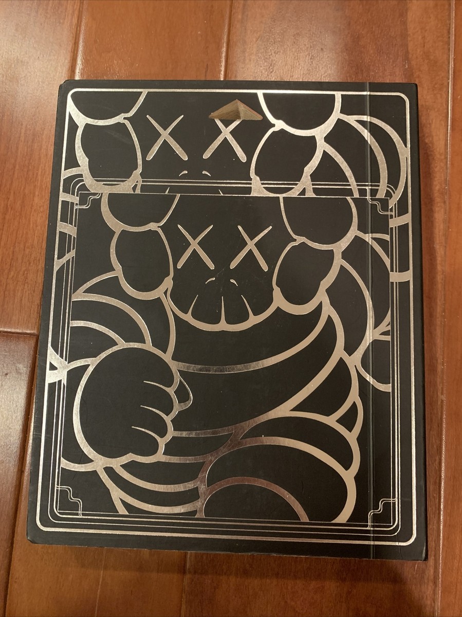 KAWS 初期アートブック　「C10 」 3461984322.jpg