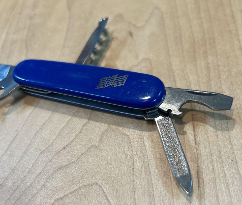 Victorinox switzerland Baumgartner Papier Mobile Army Knife MultiTool