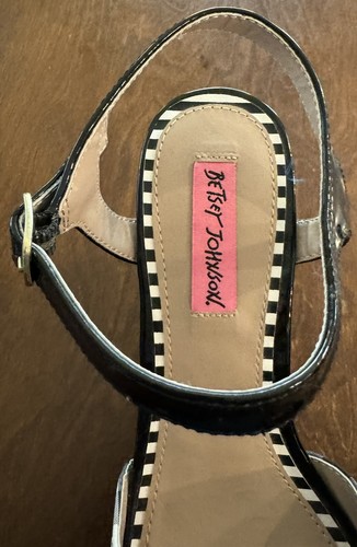 Betsey Johnson TRACI Gingham Plaid EMBROIDERED FLORAL Wedge HEELS Women’s Size 9 - Picture 8 of 24