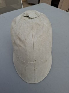 Ancien Casque Colonial .Pain De Sucre .Militaria.