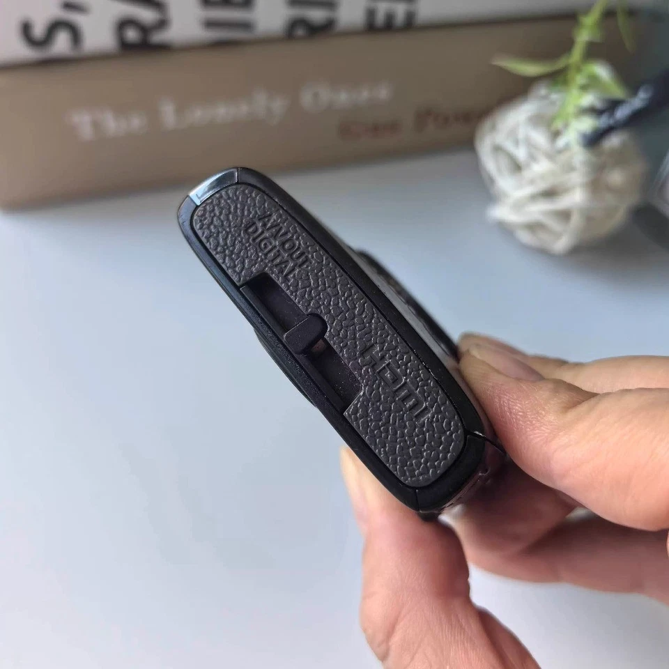 Canon IXUS 285 HS/ELPH 360 Digital Camera 20.2MP 12X Optical Zoom Built-in Wi-Fi - Image 3 of 4