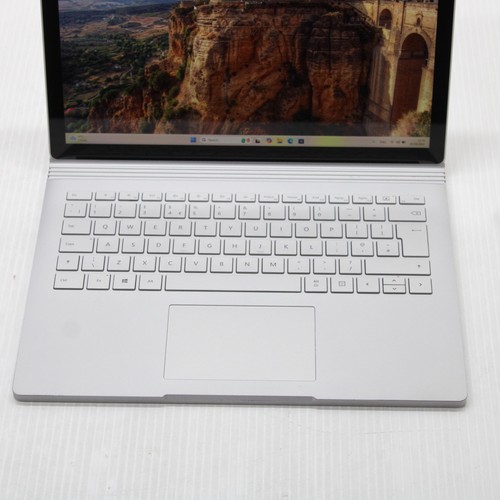 Microsoft Surface Book 2 Windows 11 Pro 13.5 in Intel i7 8650U 8GB 256GB SSD - Picture 7 of 14