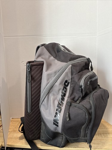 Mochila de equipo para jugadores de béisbol y softbol DeMarini Voodoo OG carbón carbón