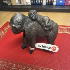 Schleich D-73508 Female Silverback Gorilla wi...
