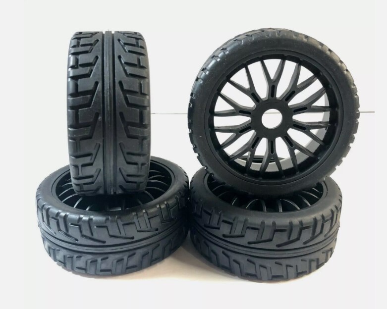 Tires With Wheels 1:8